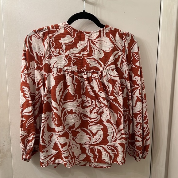 Target Blouse - Picture 3 of 3